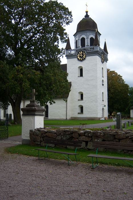100_1641 small KYRKA.jpg - 320990 Bytes